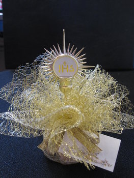 monstrance op open tule